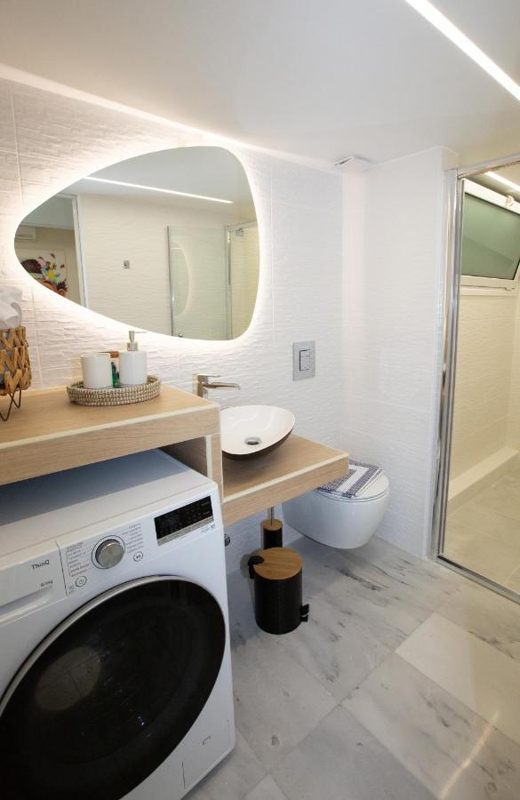Melma Properties - Aria-Piraeus Central Penthouse Buitenkant foto